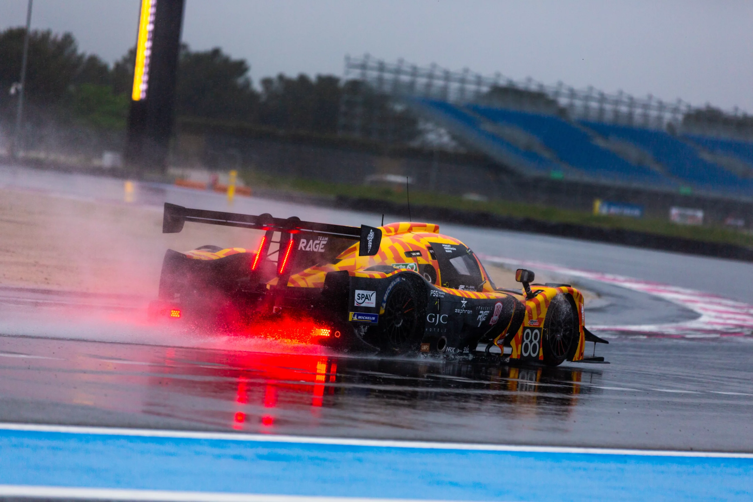 Première course en LMP3, première victoire